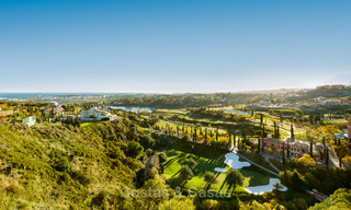 Eigentijdse golf appartementen te koop in Hoyo 19, op een 5-sterren golfresort, New Golden Mile, Marbella - Benahavis 807505 