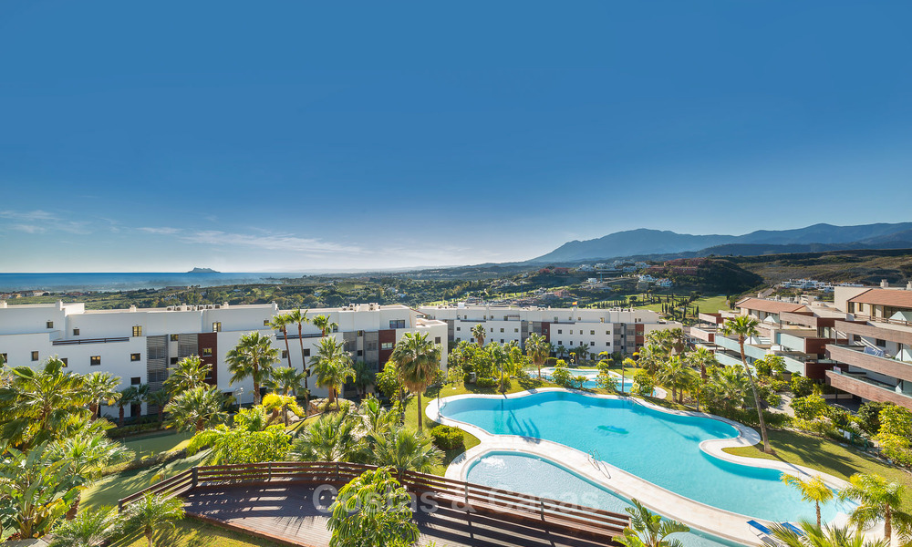 Eigentijdse golf appartementen te koop in Hoyo 19, op een 5-sterren golfresort, New Golden Mile, Marbella - Benahavis 807506