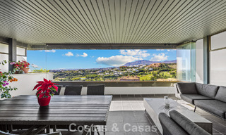 Eigentijdse golf appartementen te koop in Hoyo 19, op een 5-sterren golfresort, New Golden Mile, Marbella - Benahavis 807511 