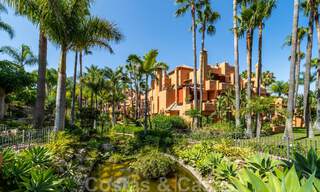 Appartementen te koop in La Alzambra, op loopafstand van Puerto Banus in Nueva Andalucia, Marbella 807725 