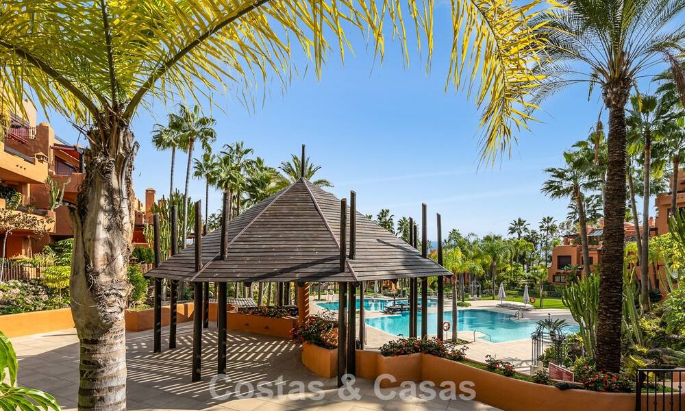 Appartementen te koop in La Alzambra, op loopafstand van Puerto Banus in Nueva Andalucia, Marbella 807730