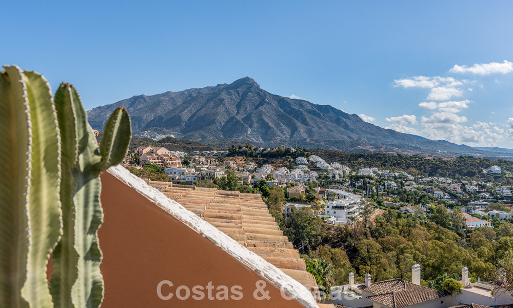 Luxe duplex penthouse met panoramisch uitzicht te koop in Nueva Andalucia’s golfvallei, Marbella 808073
