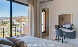 Luxe duplex penthouse met panoramisch uitzicht te koop in Nueva Andalucia’s golfvallei, Marbella 808092 