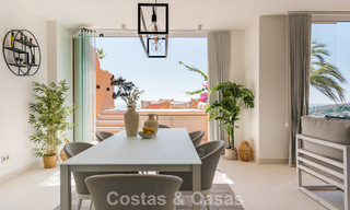 Luxe duplex penthouse met panoramisch uitzicht te koop in Nueva Andalucia’s golfvallei, Marbella 808098 