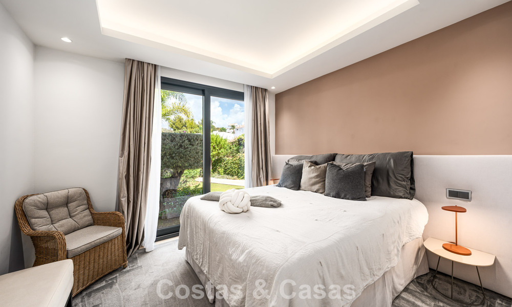 Hedendaagse luxe villa met minimalistisch design te koop in Nueva Andalucia, Marbella 808103