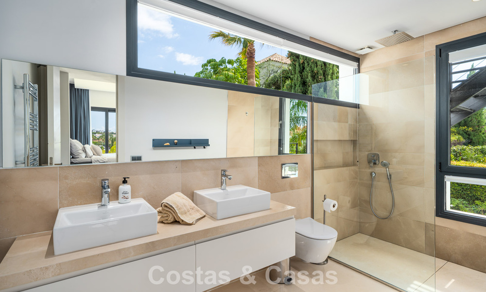 Hedendaagse luxe villa met minimalistisch design te koop in Nueva Andalucia, Marbella 808108