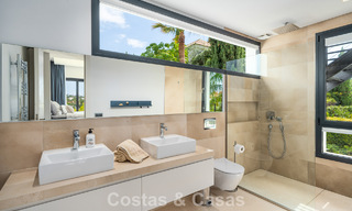 Hedendaagse luxe villa met minimalistisch design te koop in Nueva Andalucia, Marbella 808108 