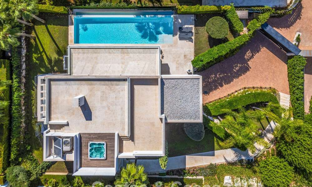Hedendaagse luxe villa met minimalistisch design te koop in Nueva Andalucia, Marbella 808126