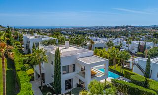 Hedendaagse luxe villa met minimalistisch design te koop in Nueva Andalucia, Marbella 808127 