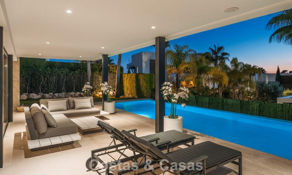 Hedendaagse luxe villa met minimalistisch design te koop in Nueva Andalucia, Marbella 808129