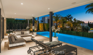 Hedendaagse luxe villa met minimalistisch design te koop in Nueva Andalucia, Marbella 808129 