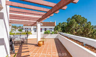 Ruime appartementen te koop in La Maestranza op een steenworp van alle voorzieningen in Nueva Andalucia, Marbella 808233 