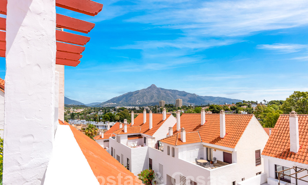Ruime appartementen te koop in La Maestranza op een steenworp van alle voorzieningen in Nueva Andalucia, Marbella 808269