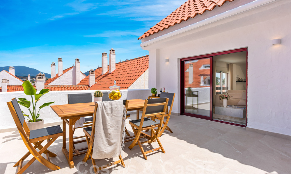 Ruime appartementen te koop in La Maestranza op een steenworp van alle voorzieningen in Nueva Andalucia, Marbella 808287
