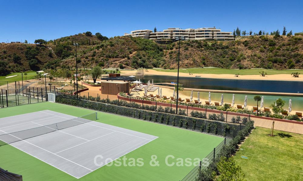 Eigentijdse luxe appartementen te koop in een golfresort in de heuvels van Marbella - Benahavis 808663