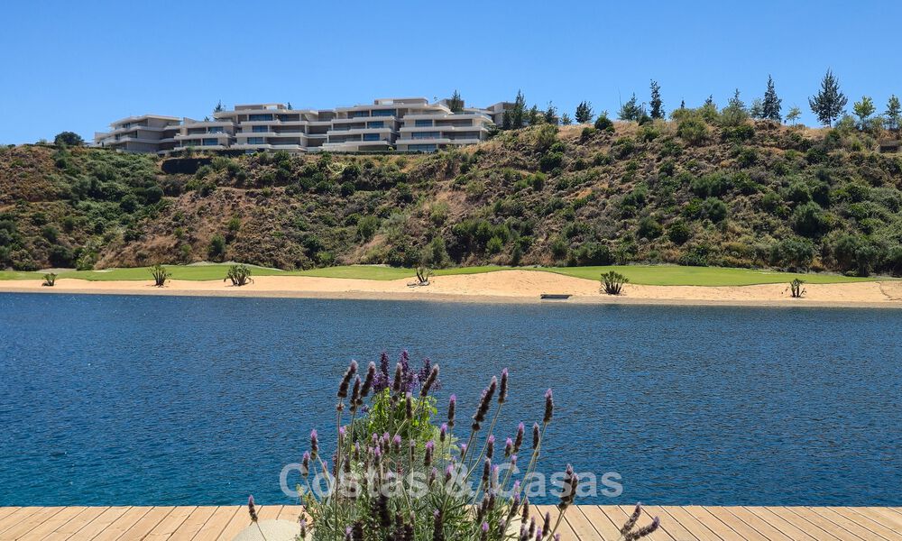 Eigentijdse luxe appartementen te koop in een golfresort in de heuvels van Marbella - Benahavis 808673