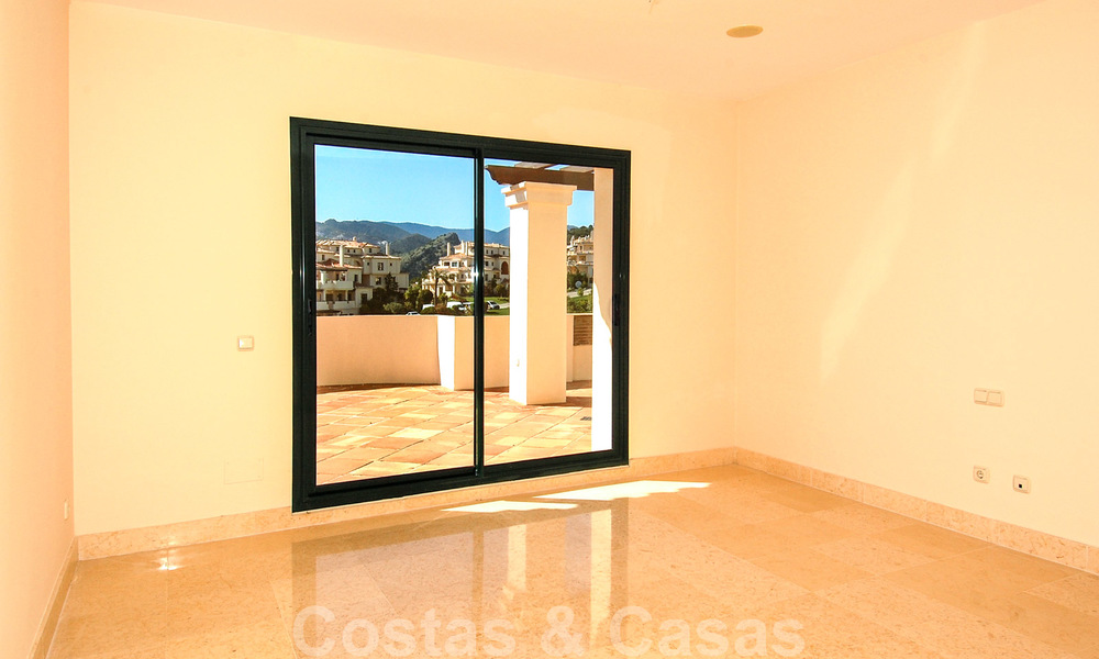 Luxe eerstelijnsgolf appartementen te koop in Marbella - Benahavis 23814