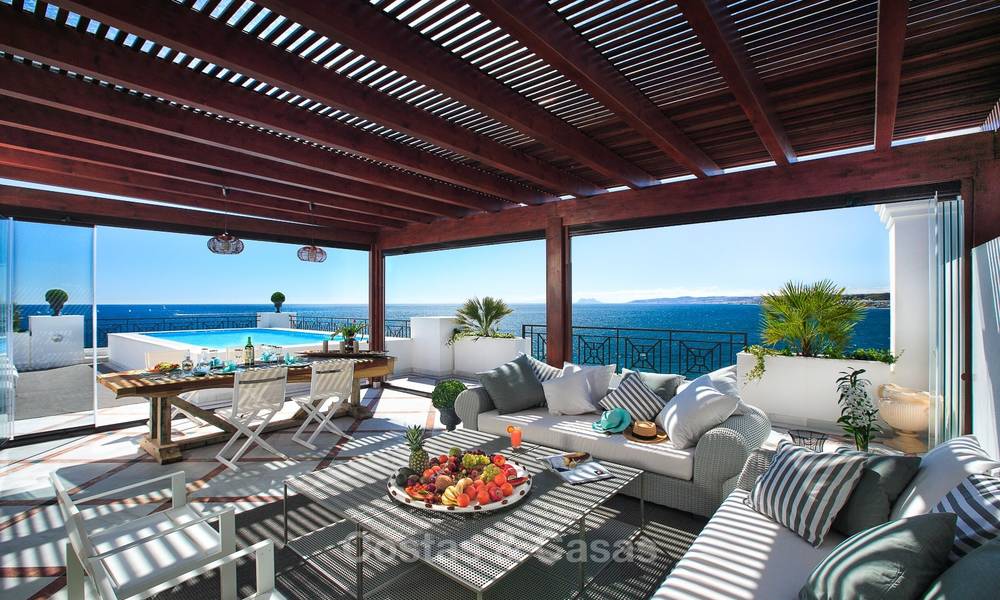 Estepona te koop: Beachfront luxe appartementen, Eerstelijn strand, met open zeezicht, Estepona, Costa del Sol 9724