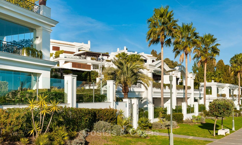Estepona te koop: Beachfont luxe appartementen, Estepona, Costa del Sol 7975