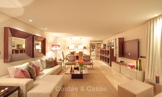 Beachfont luxe 3 slaapkamer appartementen te koop, Estepona, Costa del Sol, met open zeezicht 9775 