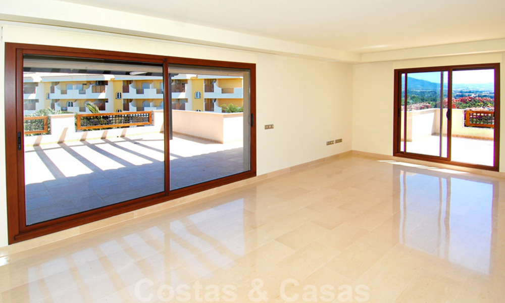 Luxe penthouse appartementen te koop nabij Puerto Banus in Nueva Andalucia, Marbella 30625