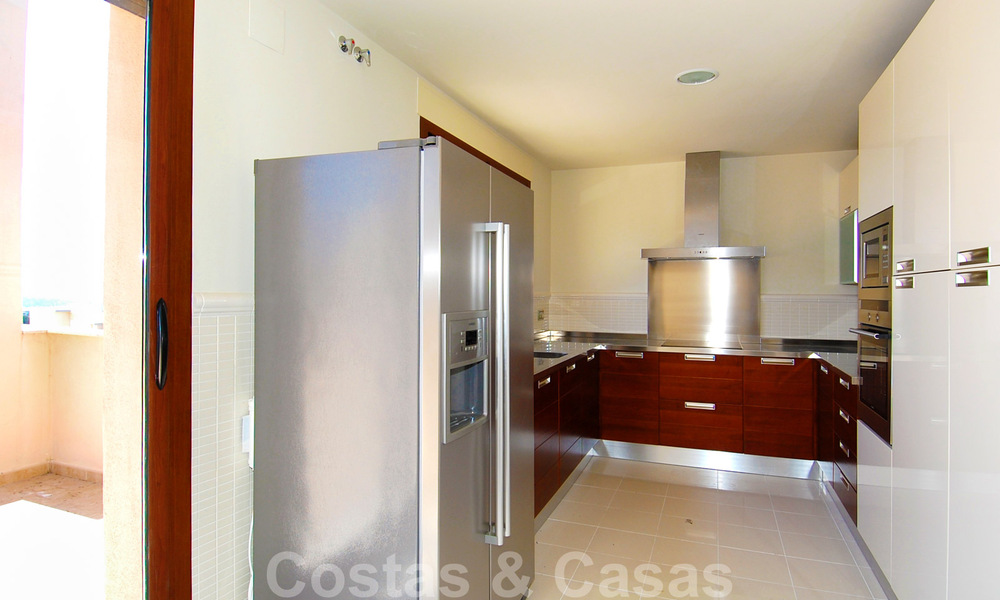 Luxe penthouse appartementen te koop nabij Puerto Banus in Nueva Andalucia, Marbella 30627