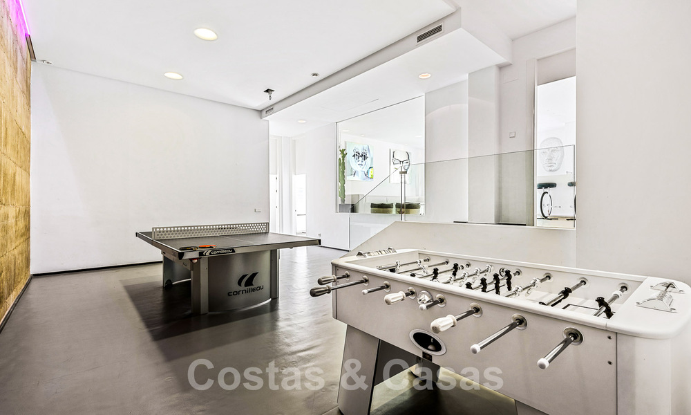 Moderne luxevilla te koop in een golfwijk in Marbella - Benahavis 49488