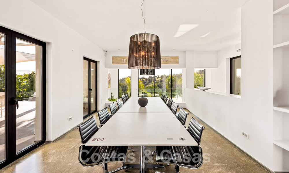 Moderne luxevilla te koop in een golfwijk in Marbella - Benahavis 49493