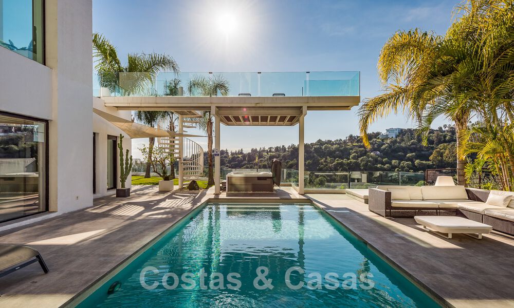 Moderne luxevilla te koop in een golfwijk in Marbella - Benahavis 49518