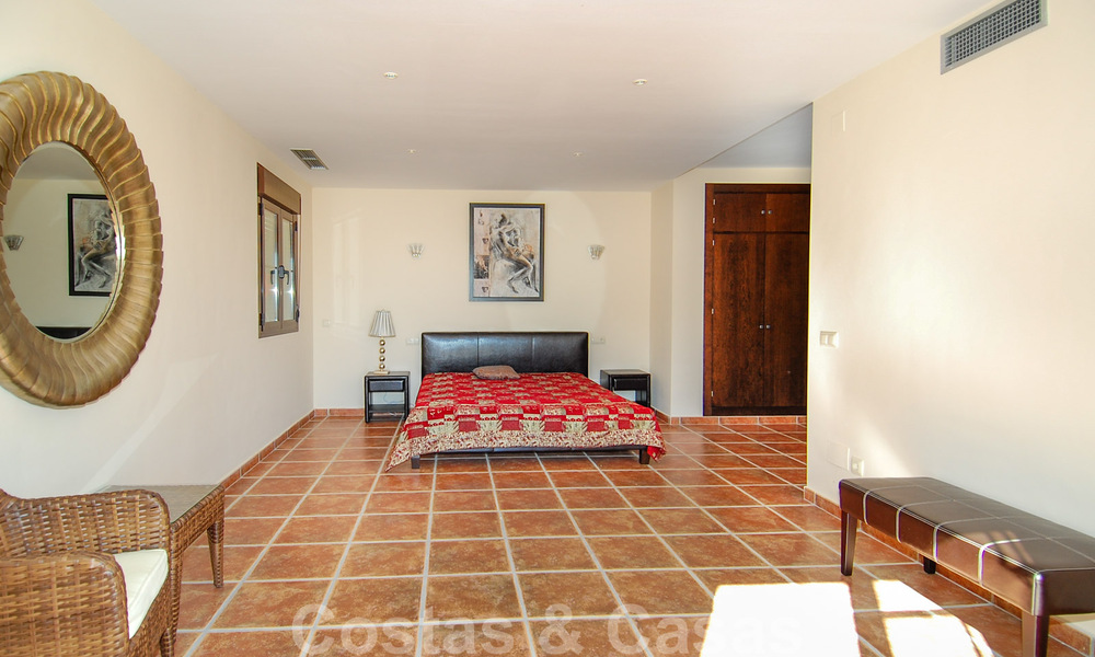 Exclusieve koopvilla in een moderne Andalusische stijl in Marbella met zeezicht 30582