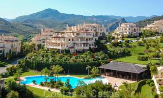 Capanes del Golf: Ruime luxe appartementen te koop omringd door de golfcourse, Marbella - Benahavis 23860 