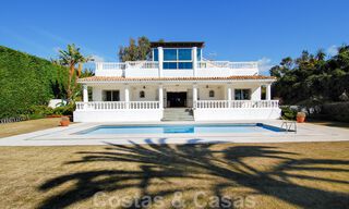 Exclusieve beachfront villa te koop in prestigieuze urbanisatie in oost Marbella 30524 