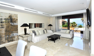 Luxe eerstelijn zee appartementen te koop in Malibu, Puerto Banus, Marbella 23192 