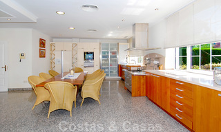 Luxe villa te koop in kolloniale stijl in Marbella op een groot perceel 22549 
