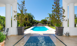 Luxe villa te koop in kolloniale stijl in Marbella op een groot perceel 22571 