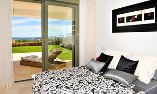 TEE 6: Mondaine eerstelijnsgolf appartementen met prachtig golf- en zeezicht te koop in Los Flamingos Golf in Marbella - Benahavis 23931 