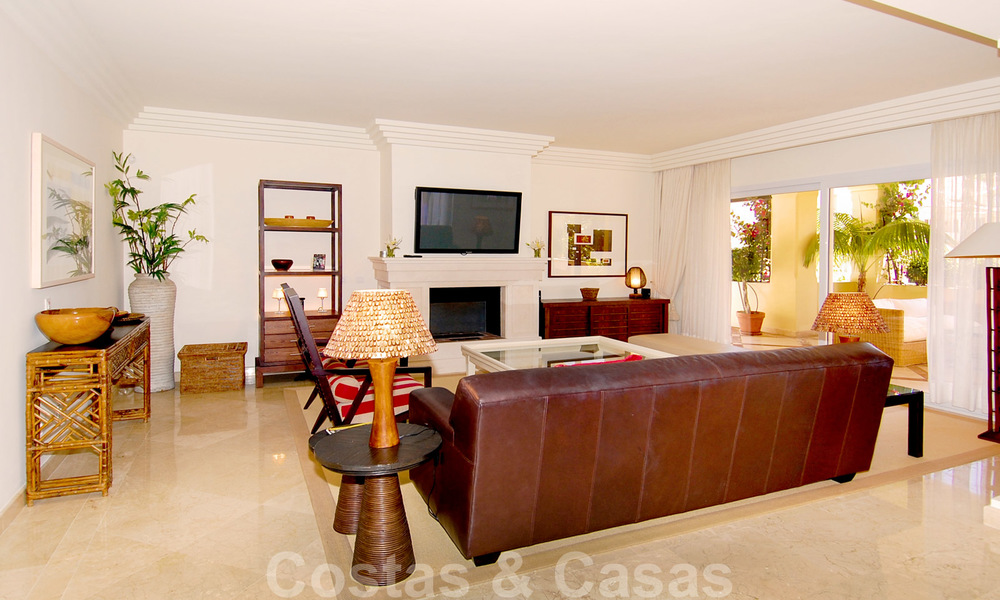 Uniek luxe dubbel-appartement te koop in Nueva Andalucia te Marbella 22889