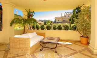 Uniek luxe dubbel-appartement te koop in Nueva Andalucia te Marbella 22894 