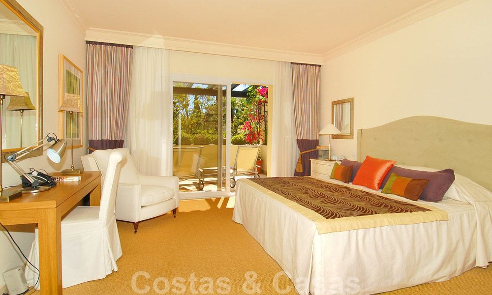 Uniek luxe dubbel-appartement te koop in Nueva Andalucia te Marbella 22908