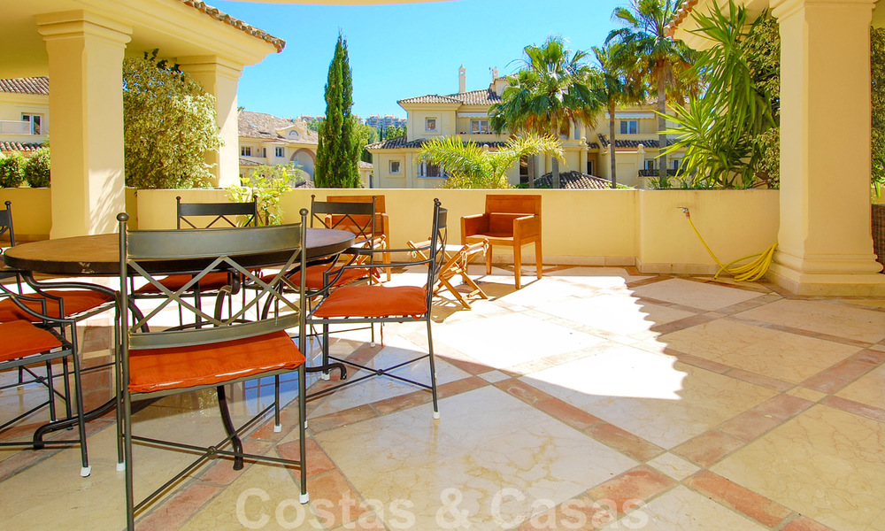 Uniek luxe dubbel-appartement te koop in Nueva Andalucia te Marbella 22910