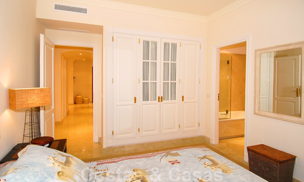 Uniek luxe dubbel-appartement te koop in Nueva Andalucia te Marbella 22915