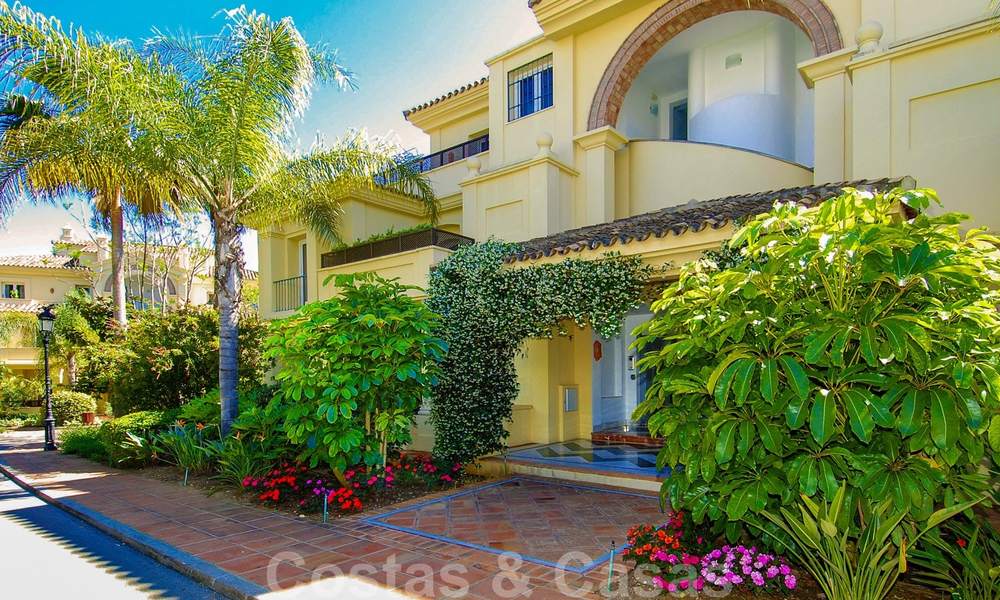 Uniek luxe dubbel-appartement te koop in Nueva Andalucia te Marbella 22923