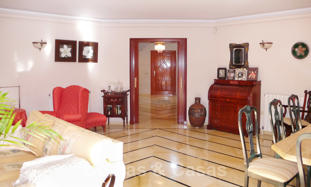 Bijzondere villa te koop, nabij San Pedro op de New Golden MIle, tussen Marbella en Estepona 22750