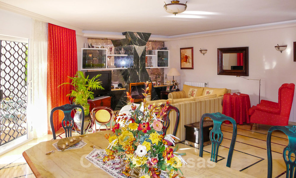 Bijzondere villa te koop, nabij San Pedro op de New Golden MIle, tussen Marbella en Estepona 22751