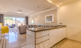 Ruime luxe appartementen en penthouses te koop in een gegeerd complex in Nueva Andalucia, Marbella 20814 