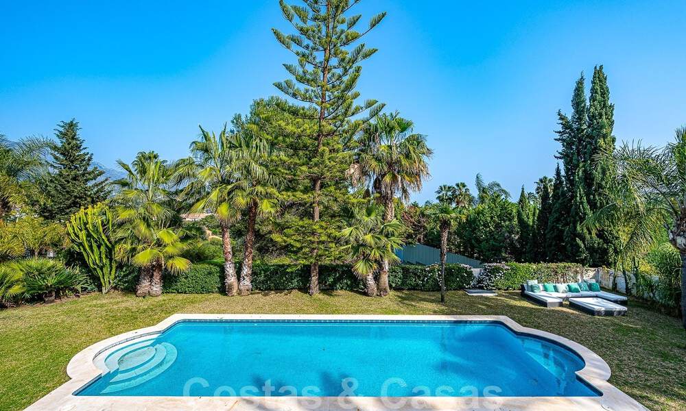 Moderne luxevilla te koop in Nueva Andalucia’s golfvallei, op loopafstand van Puerto Banus, Marbella 51016