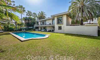Moderne luxevilla te koop in Nueva Andalucia’s golfvallei, op loopafstand van Puerto Banus, Marbella 51021 