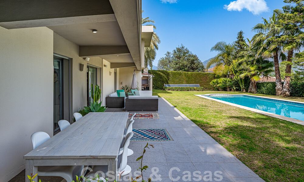 Moderne luxevilla te koop in Nueva Andalucia’s golfvallei, op loopafstand van Puerto Banus, Marbella 51023
