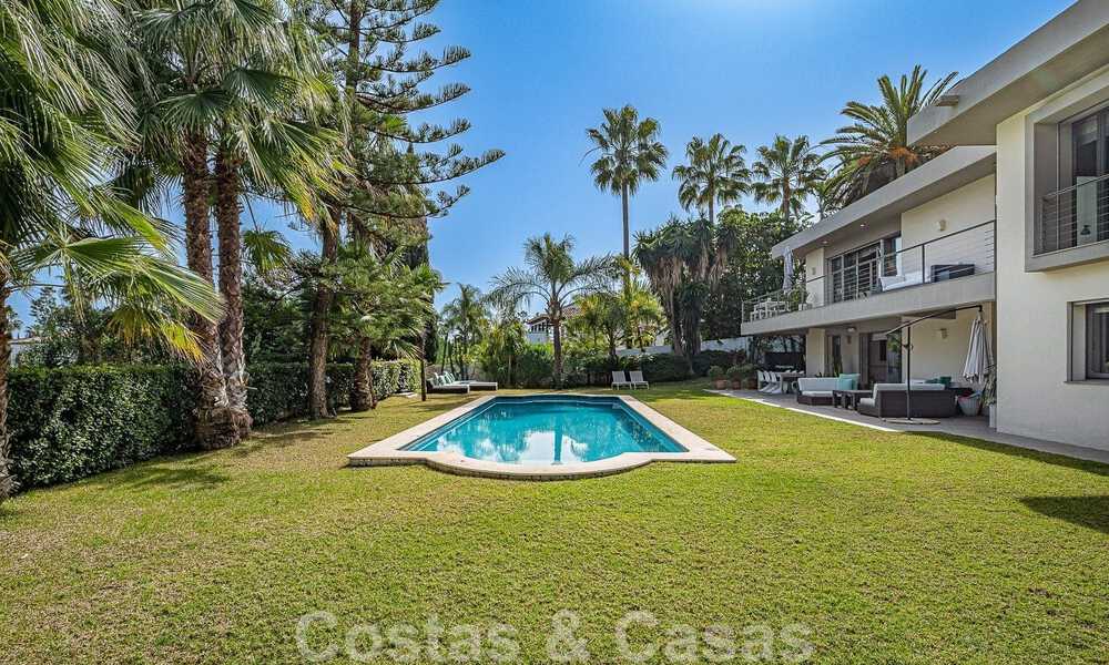 Moderne luxevilla te koop in Nueva Andalucia’s golfvallei, op loopafstand van Puerto Banus, Marbella 51027