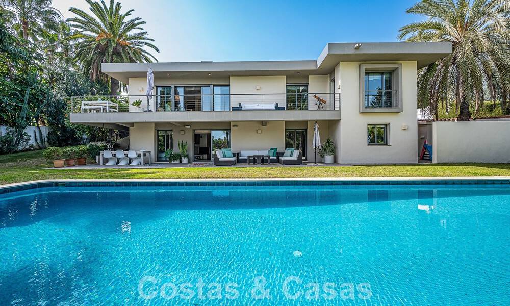 Moderne luxevilla te koop in Nueva Andalucia’s golfvallei, op loopafstand van Puerto Banus, Marbella 51029